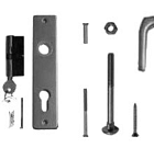 Aluminium deurklink met langschild, cilinderslot en duimen, tbv deuren op stalen frame