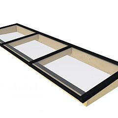 Lichtstraat maat 370 x 100 cm, zwart gecoat aluminium raamwerk, basis in vurenhout, onbehandeld.