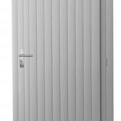 Vuren enkele dichte deur extra breed inclusief kozijn, rechtsdraaiend, 112 x 201 cm, lichtgrijs gespoten.