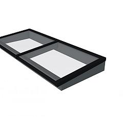 Lichtstraat maat 250 x 100 cm, zwart gecoat aluminium raamwerk, basis in vurenhout, antraciet gespoten.