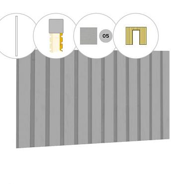 Rhombusprofiel plankenset vuren bij voorwand D, t.b.v. enkele deur, 328,5 x 285 cm, lichtgrijs gespoten.