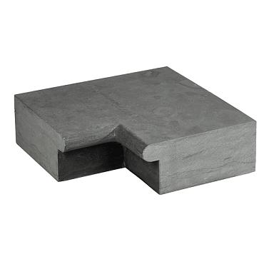 Blue Stone traptrede gezoet met neus hoekstuk uitw. 50/35x15 cm.