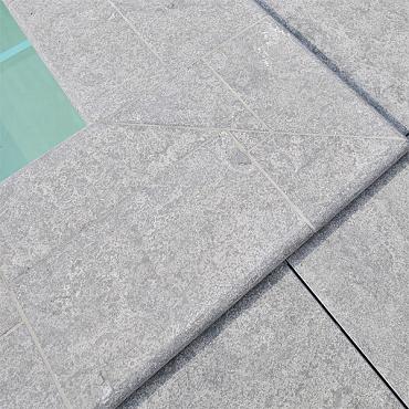 Blue Stone randtegel gevlamd & geborsteld type F recht