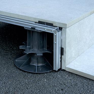 Structusol Inox-L tbv traptreden of randen incl. bevestigers