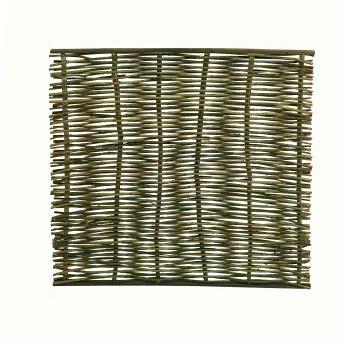 Wilgentenenscherm grof, boven- en onderkant voorzien van latten, 180 x 180 cm.