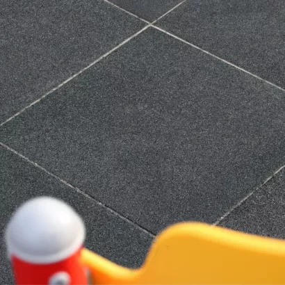 Veiligheidstegel 50x50x2,5 Zwart