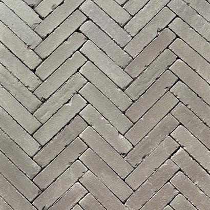 UWF 60 romina getrommeld