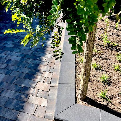 Traptrede 60x30x15 cm indus black kleurecht met facet