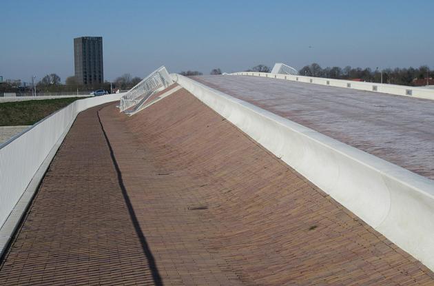 c44eac8a40483044b0f4ba57abca9c83